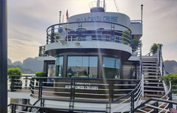 LA CASTA CRUISE