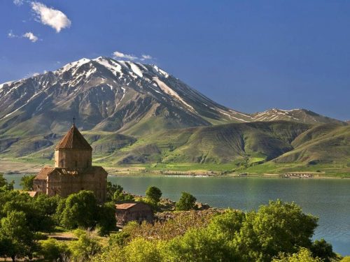راهنمای سفر به وان ترکیه و 4 جاذبه گردشگری این شهر زیبا