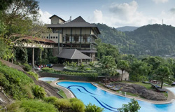 EARLS REGENCY