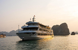LA REGINA ROYAL CRUISE